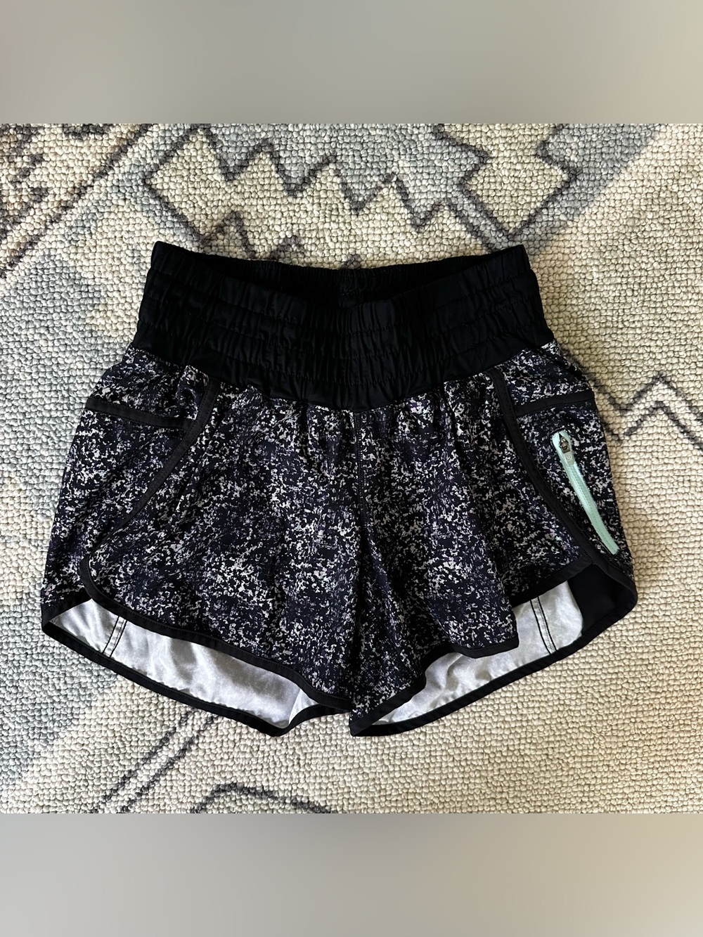 Lululemon Track That Running Shorts - Womens Size 6